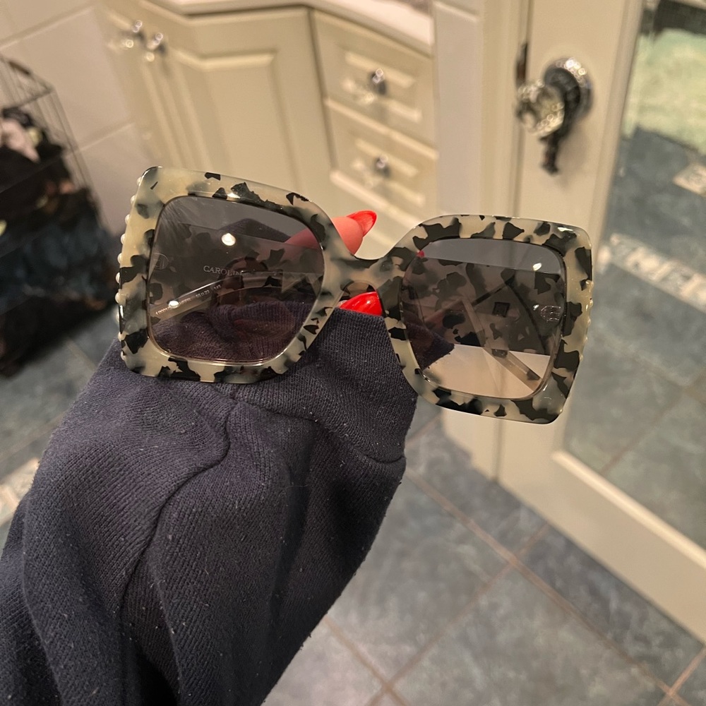 Carolina herrara sunglasses